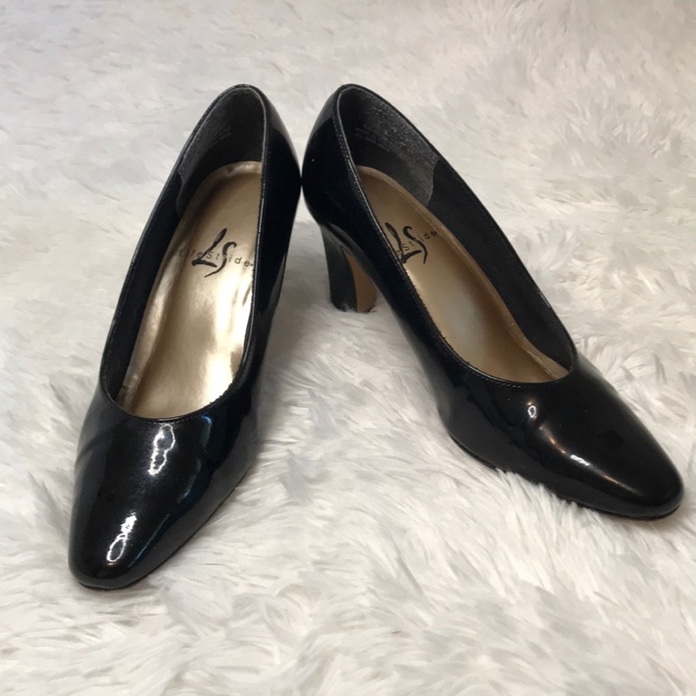 Life Stride Claire black patent leather heels 6